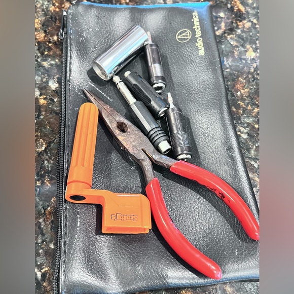 Miscellaneous Guitar Accessories/Parts - Picture 3 of 3